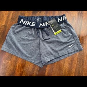 New Nike Women’s Short